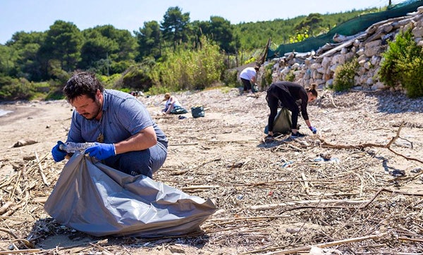 8 Tips For Living With Less Plastic