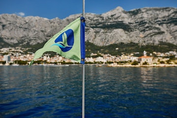 Artisan_and_Green_Sail_Image_4_757b956625