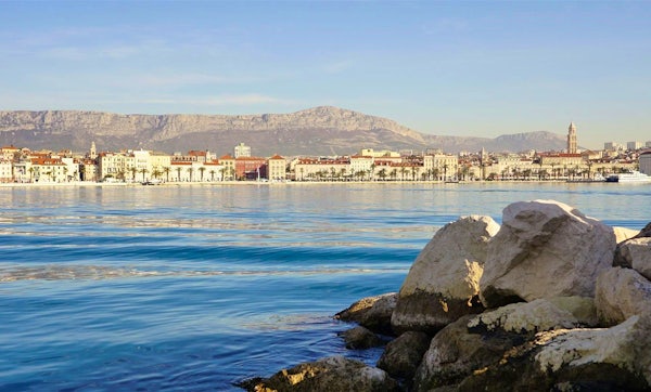 How Does Poor Waste Management Affect the Climate Change Crisis